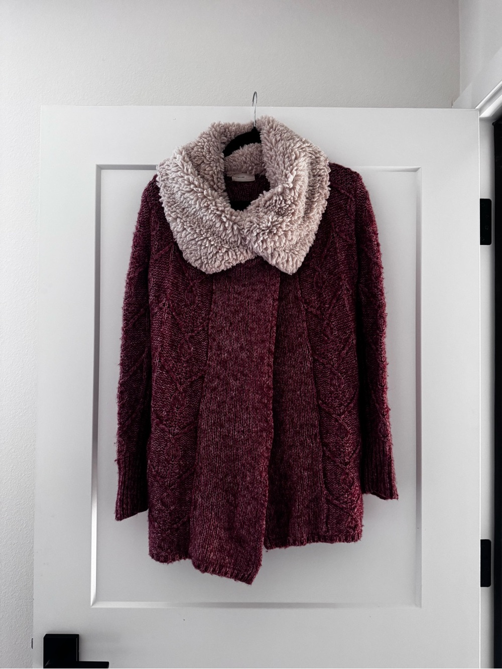 Sleep in on snow Cozy Cable Knit Cardigan with Faux Sherpa Collar